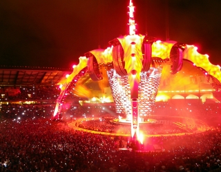 5. U2 360°tour.jpg nggid015 ngg0dyn 320x250x100 00f0w010c011r110f110r010t010